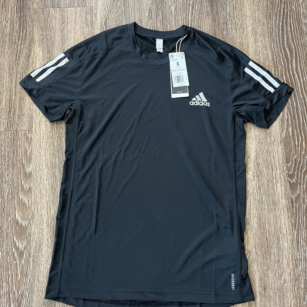 Small Men’s Adidas Shirt - Black